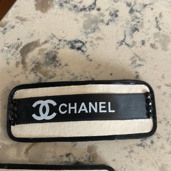 🆕🔥Upcycled with Rare Ribbon hair clips! Last ONE!! - Picture 2 of 3